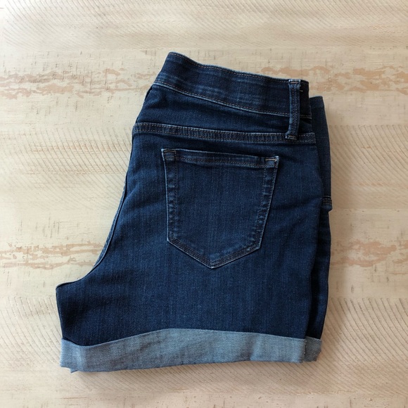 Isabel Maternity Shorts - Picture 2 of 4